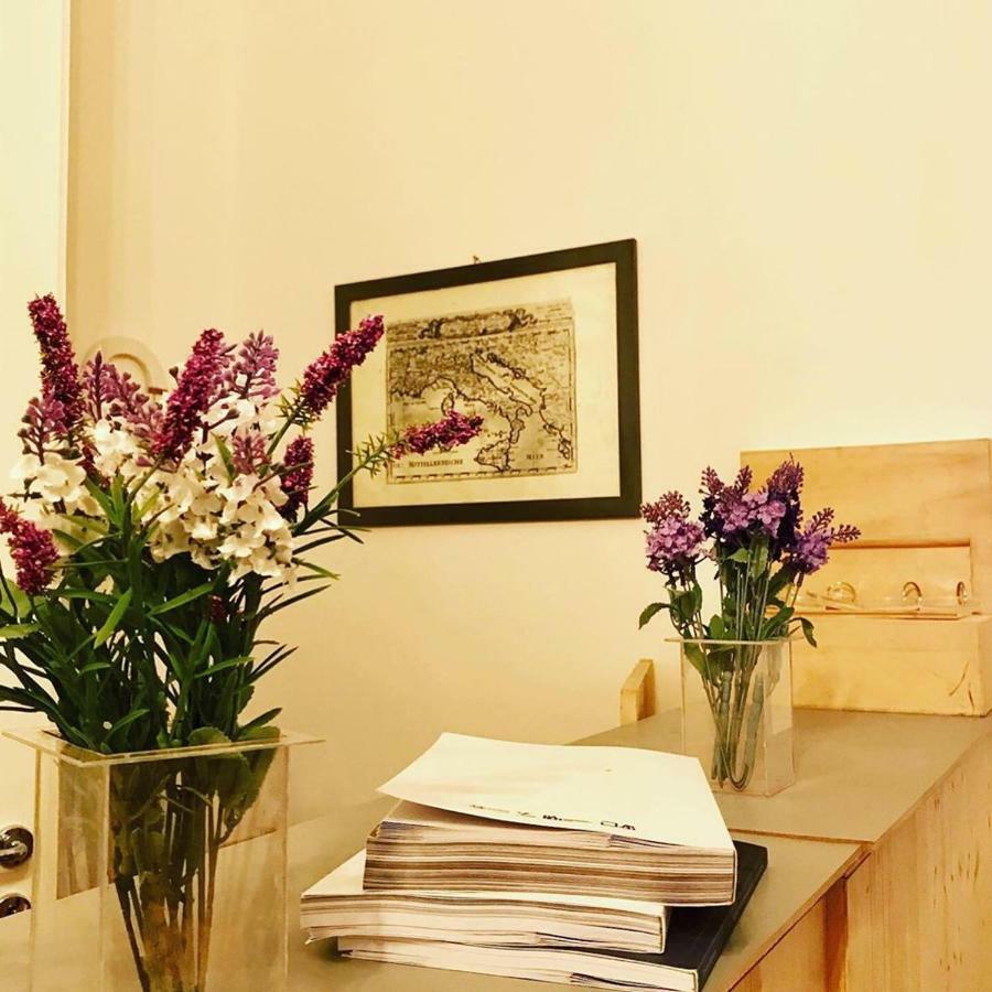 B&B Charme Centre-Ville Artistic & Literary Rooms Палермо Екстериор снимка