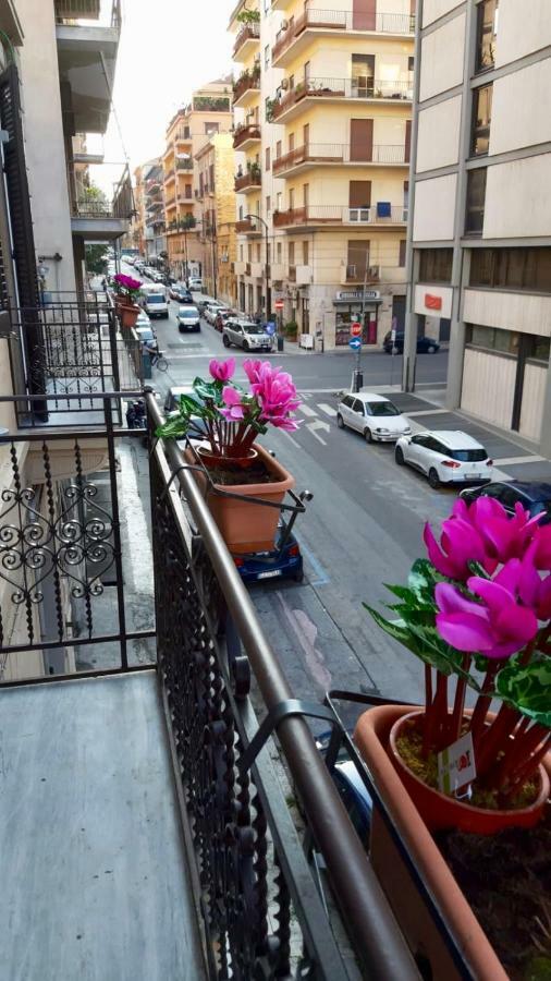 B&B Charme Centre-Ville Artistic & Literary Rooms Палермо Екстериор снимка